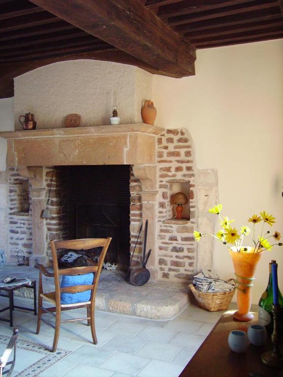 Bed and Breakfast Le Vieux Chateau Leynes Zimmer foto