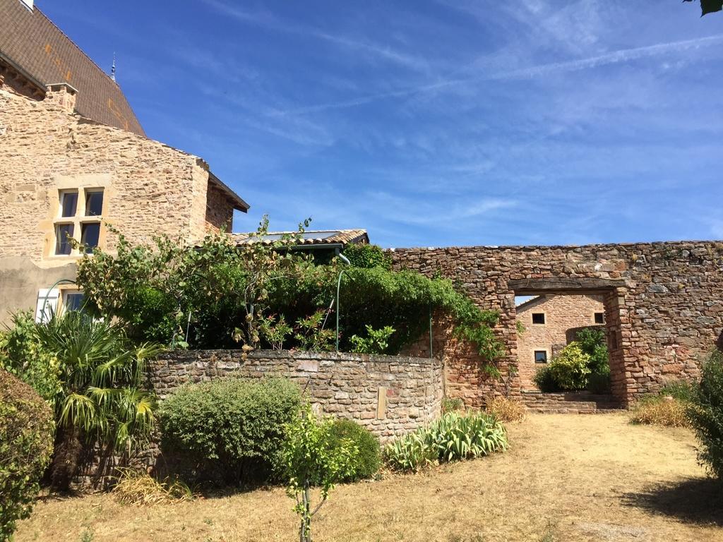 Bed and Breakfast Le Vieux Chateau Leynes Zimmer foto