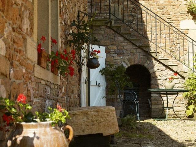 Bed and Breakfast Le Vieux Chateau Leynes Exterior foto